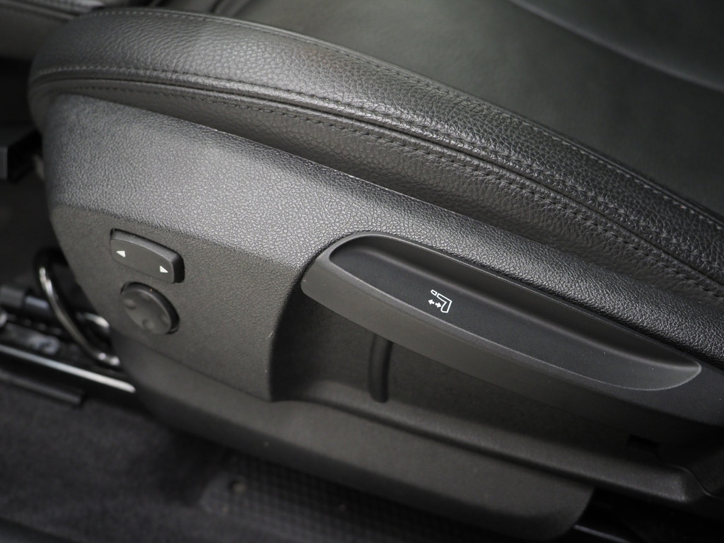 BMW X1 xDrive25e High Executive Shadow 17