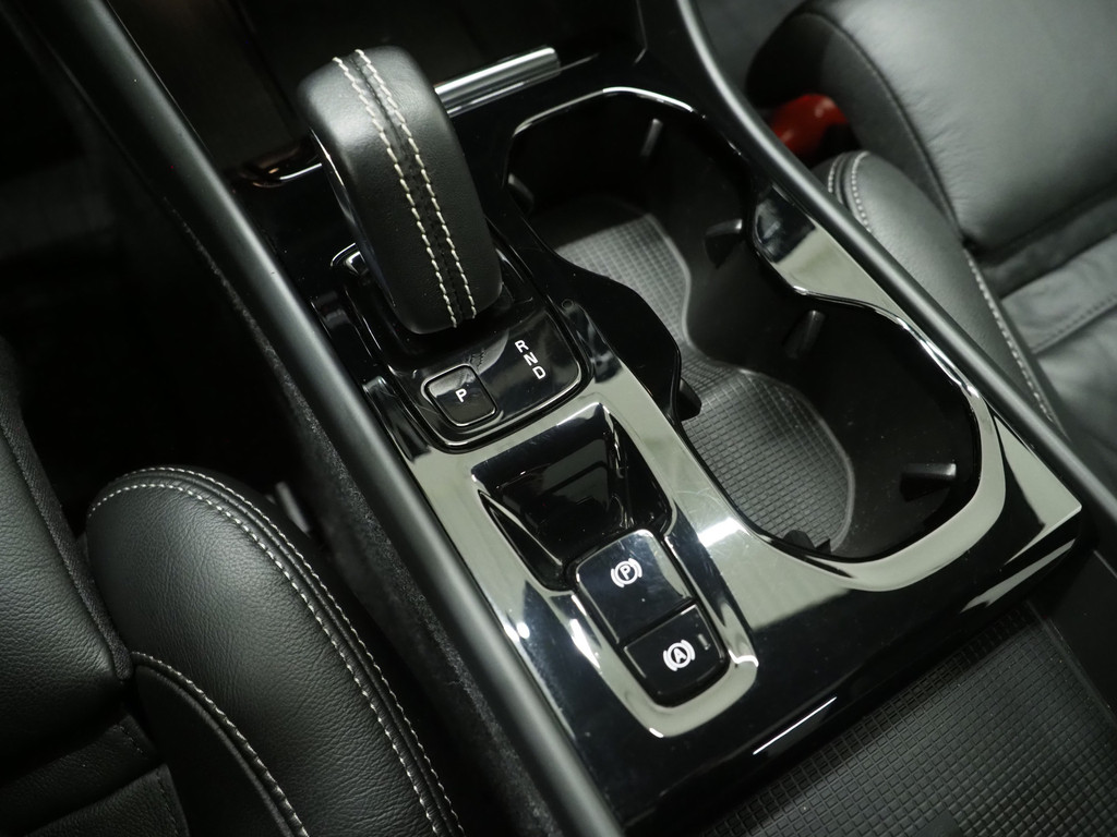 Volvo XC40 1.5 T5 Recharge R-Design 35