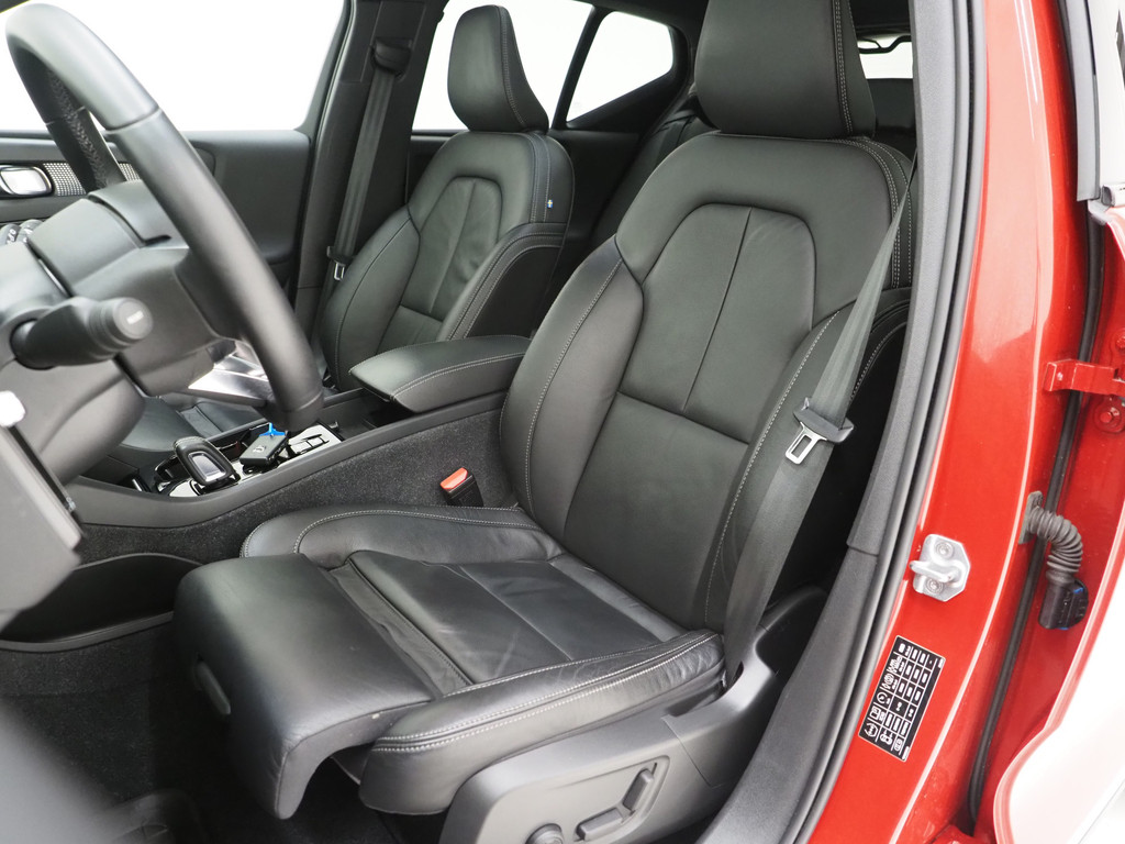 Volvo XC40 1.5 T5 Recharge R-Design 48