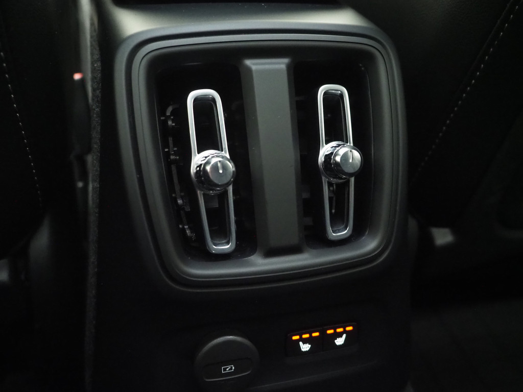 Volvo XC40 1.5 T5 Recharge R-Design 82