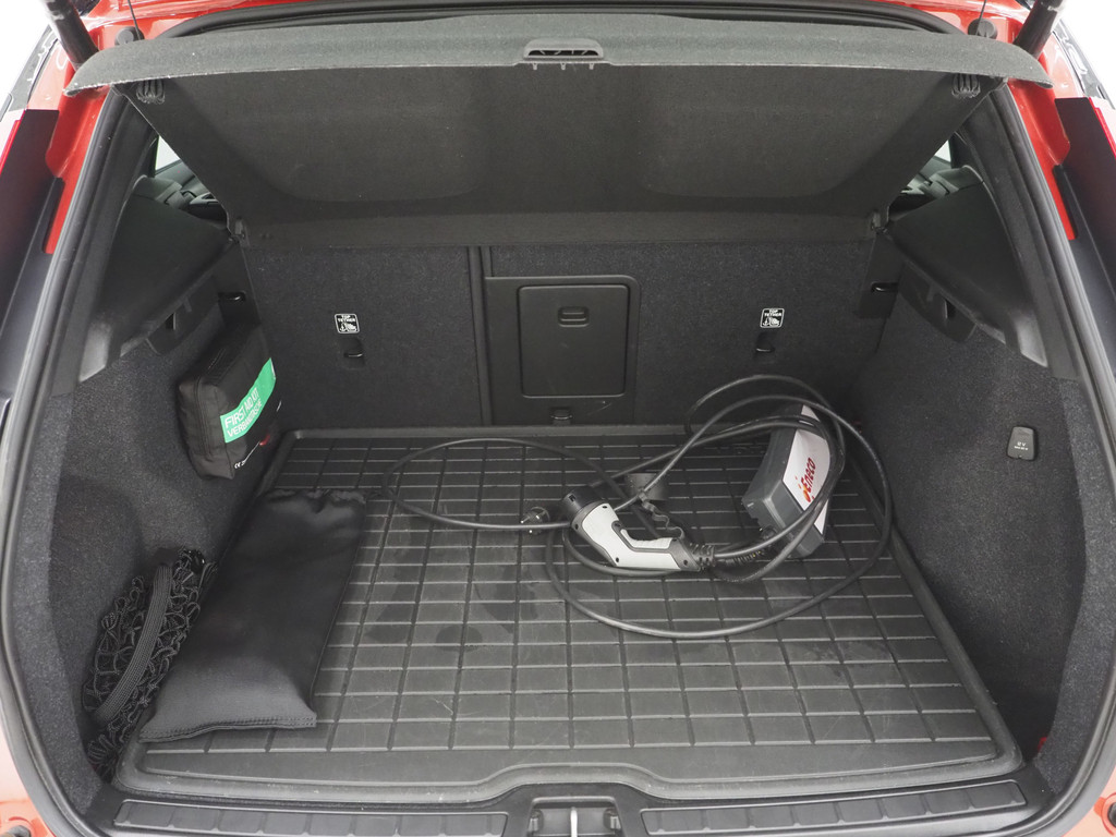 Volvo XC40 1.5 T5 Recharge R-Design 86