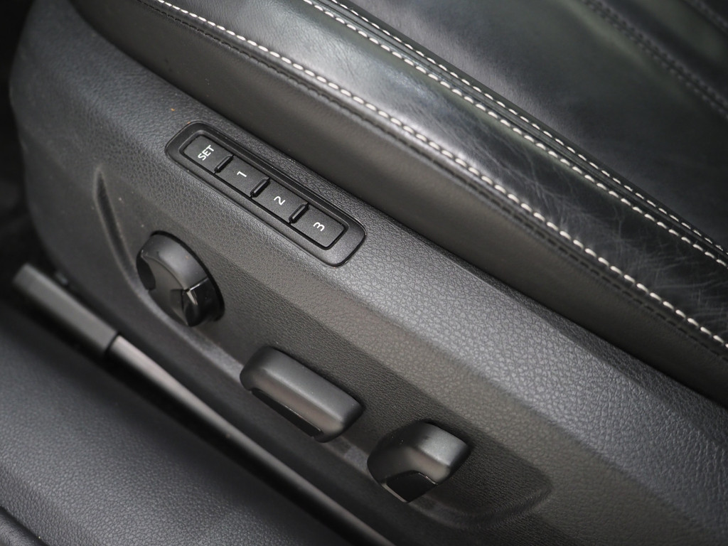 Škoda Superb Combi 1.4 TSI iV Laurin & Klement 20