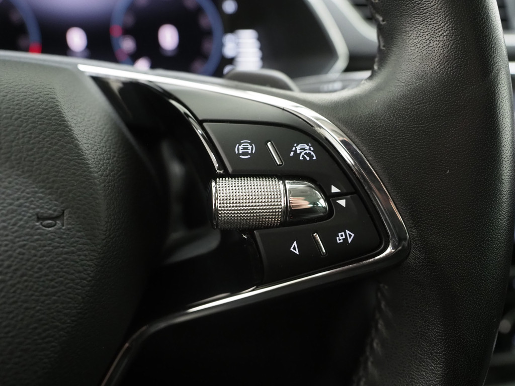 Škoda Superb Combi 1.4 TSI iV Laurin & Klement 25