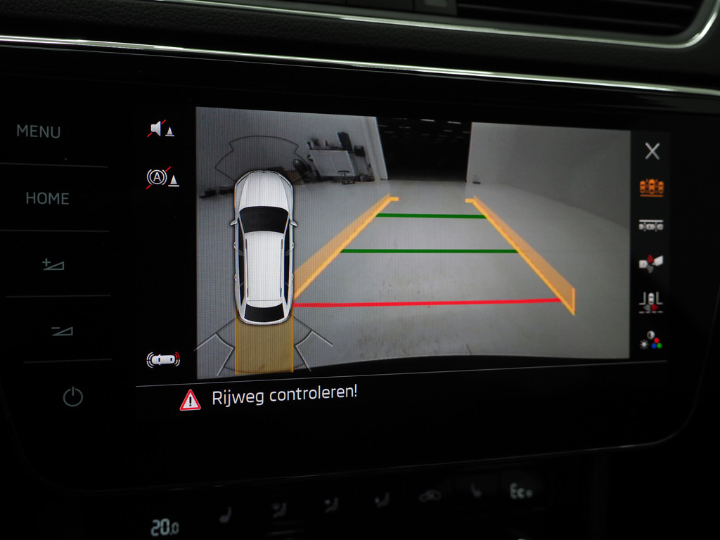 Škoda Superb Combi 1.4 TSI iV Laurin & Klement 33