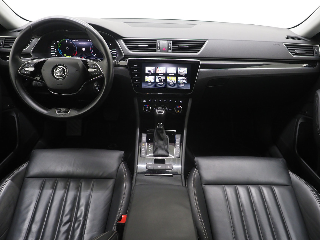 Škoda Superb Combi 1.4 TSI iV Laurin & Klement 4