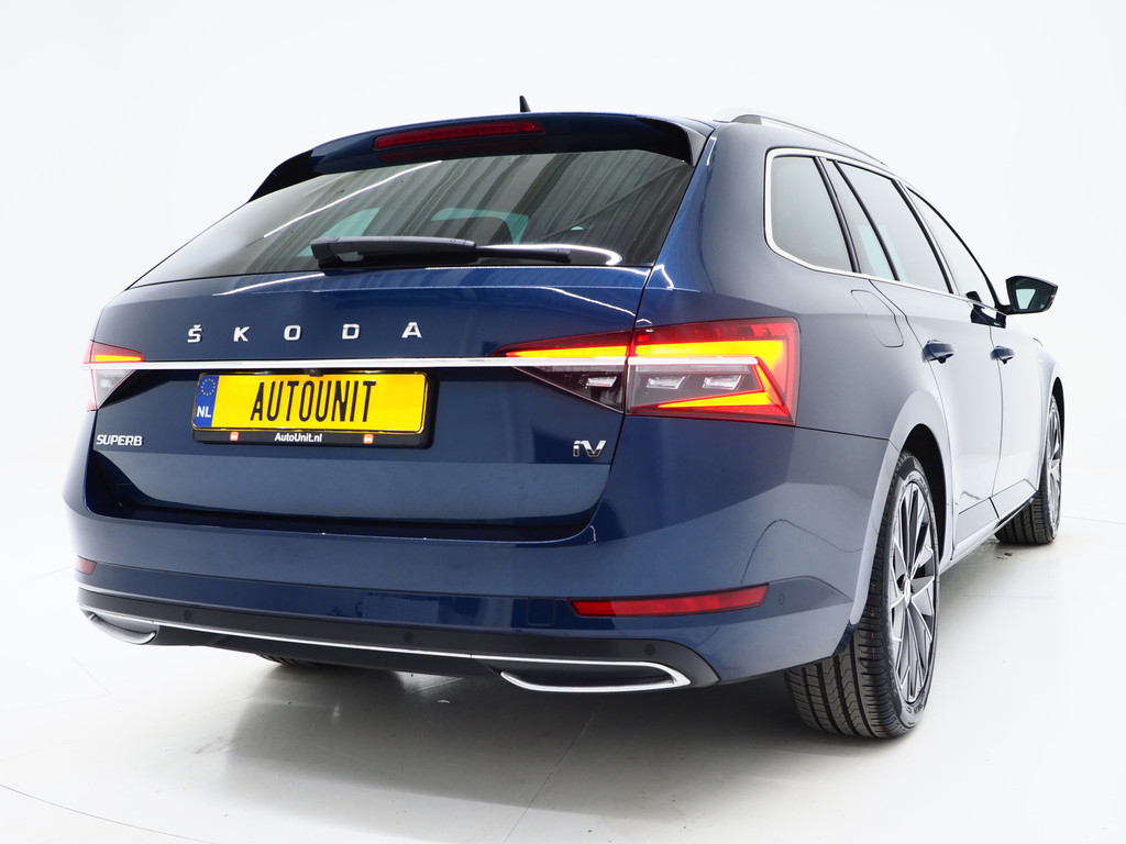 Škoda Superb Combi 1.4 TSI iV Laurin & Klement 50