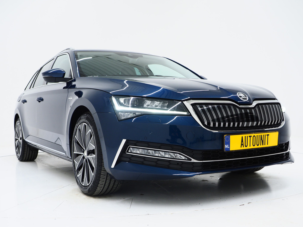 Škoda Superb Combi 1.4 TSI iV Laurin & Klement 52