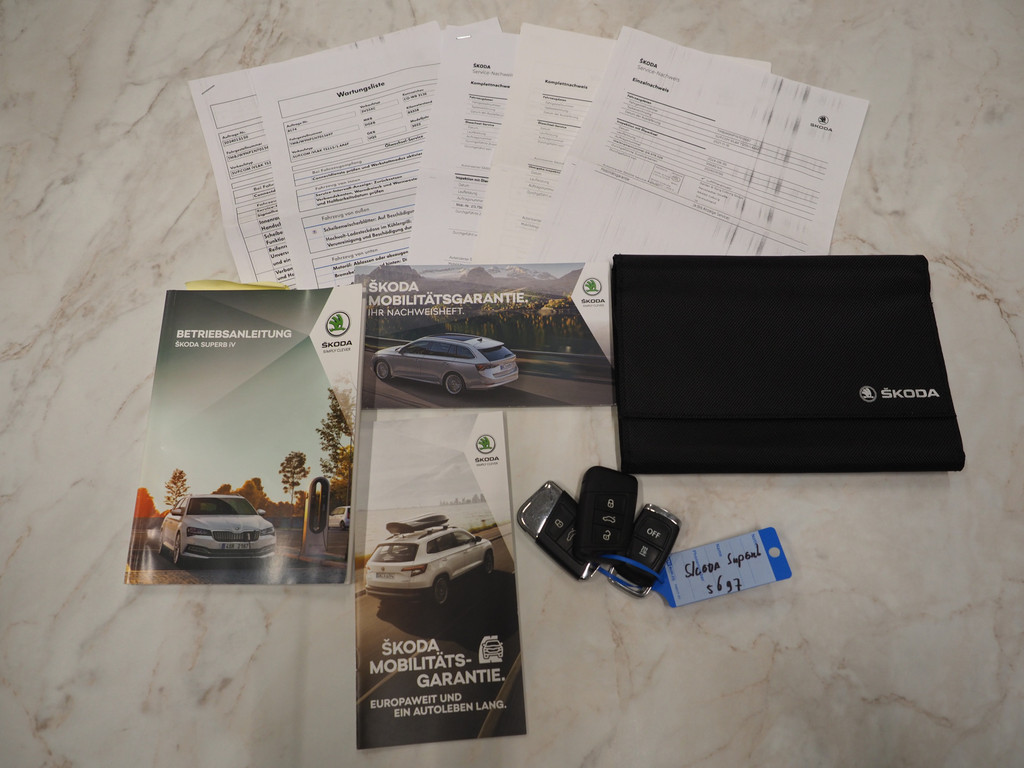 Škoda Superb Combi 1.4 TSI iV Laurin & Klement 7