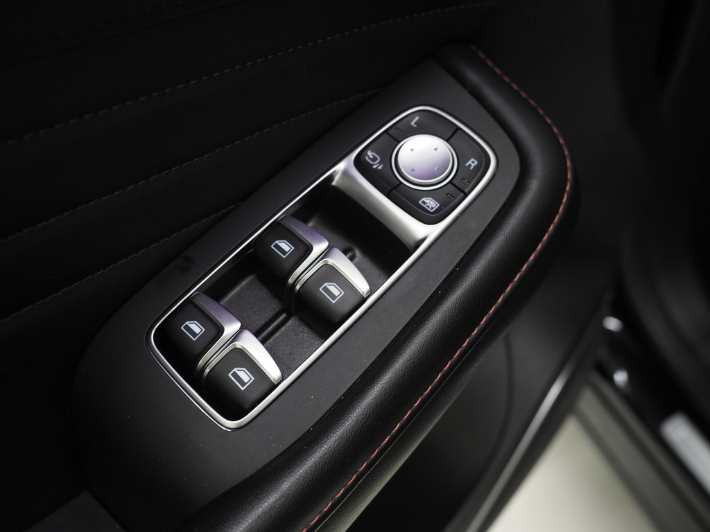 MG EHS 1.5 TGDI Luxury 17