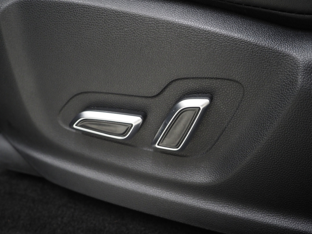 MG EHS 1.5 TGDI Luxury 18