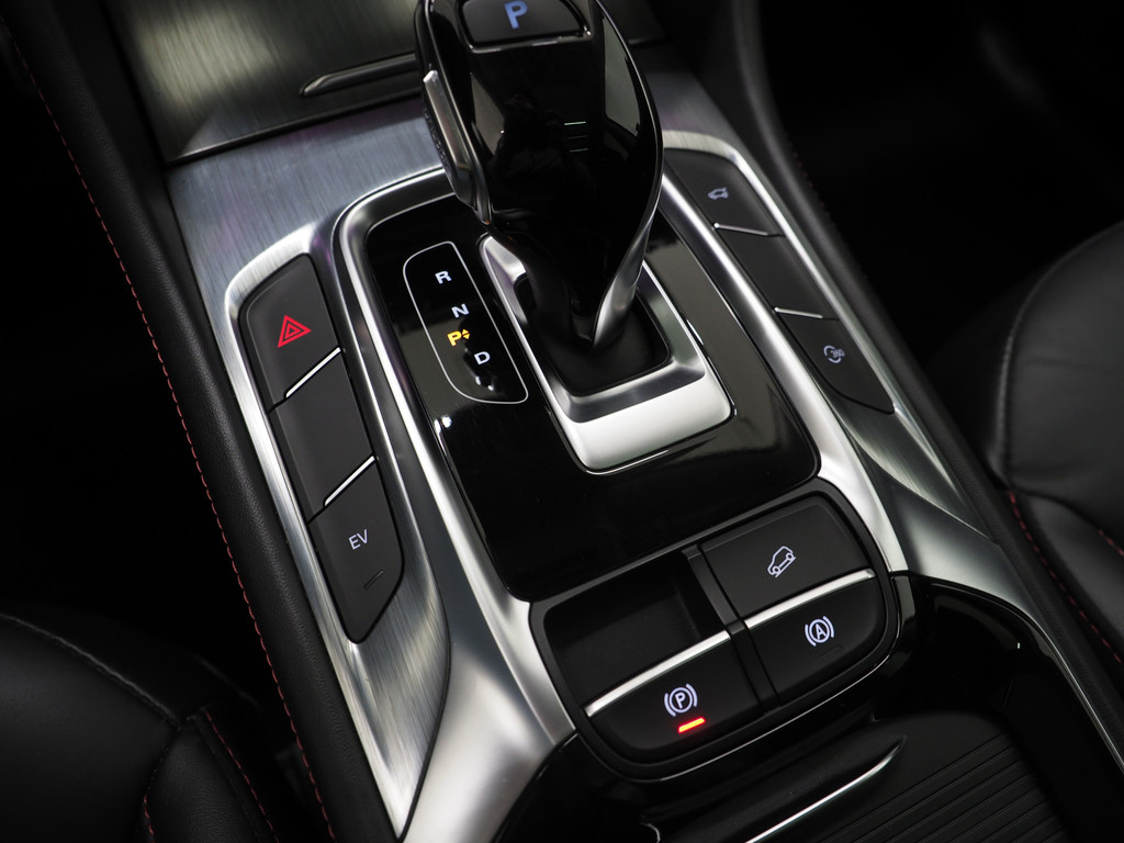 MG EHS 1.5 TGDI Luxury 71