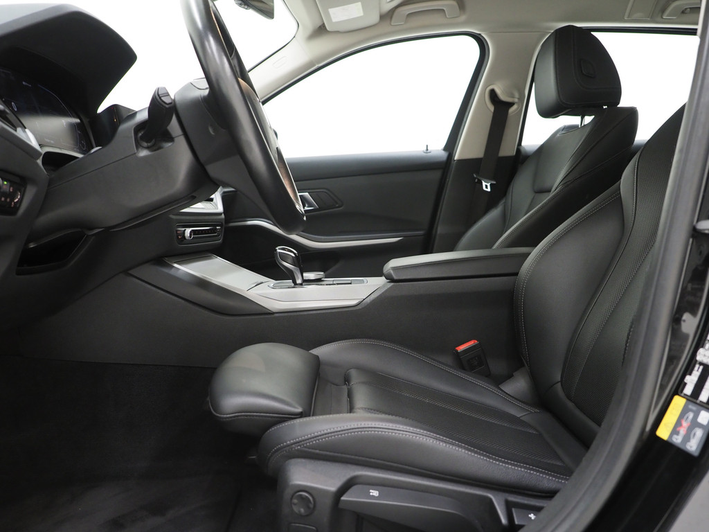 BMW 3 Serie Touring 320e Shadow Line 11