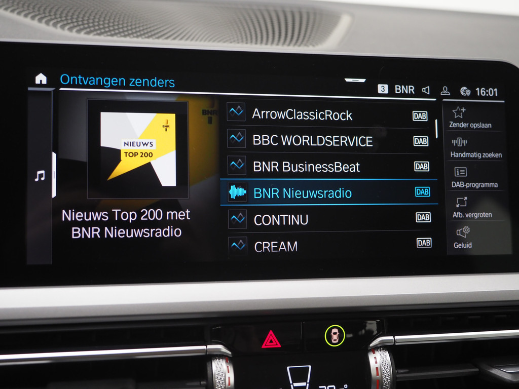 BMW 3 Serie Touring 320e Shadow Line 21