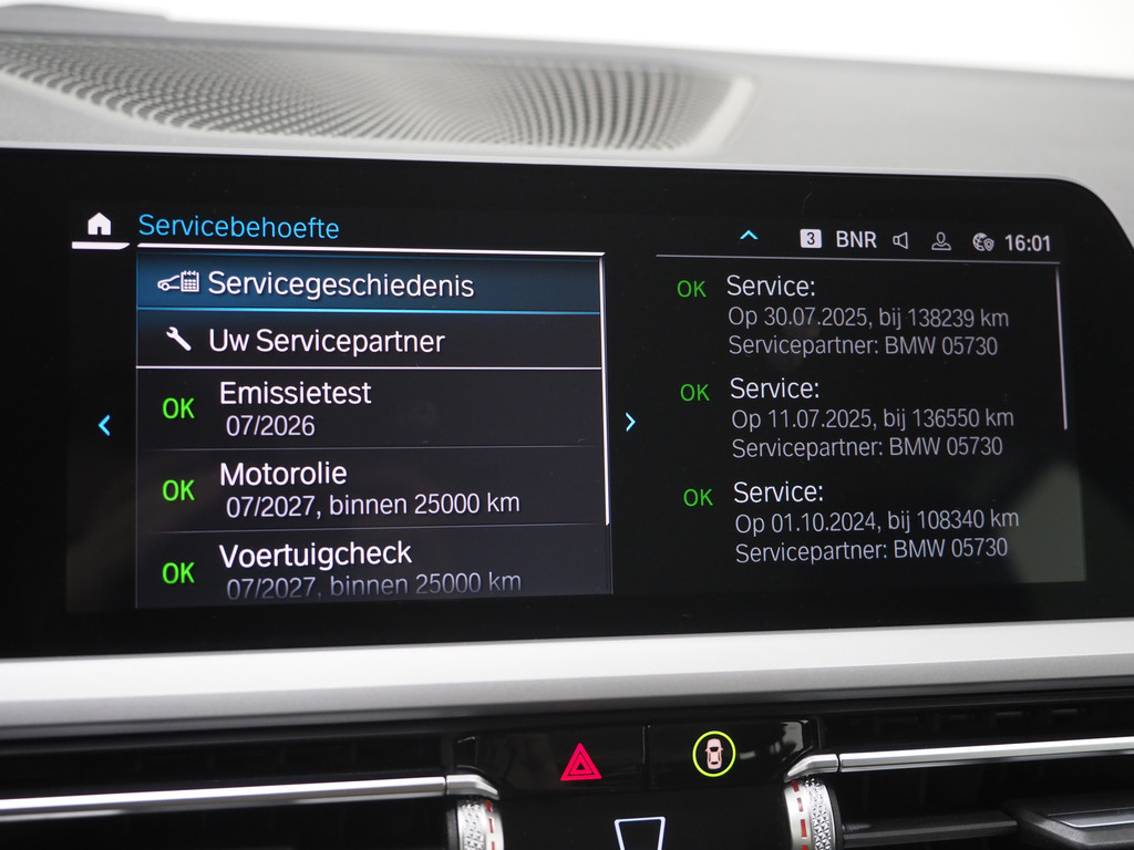 BMW 3 Serie Touring 320e Shadow Line 23