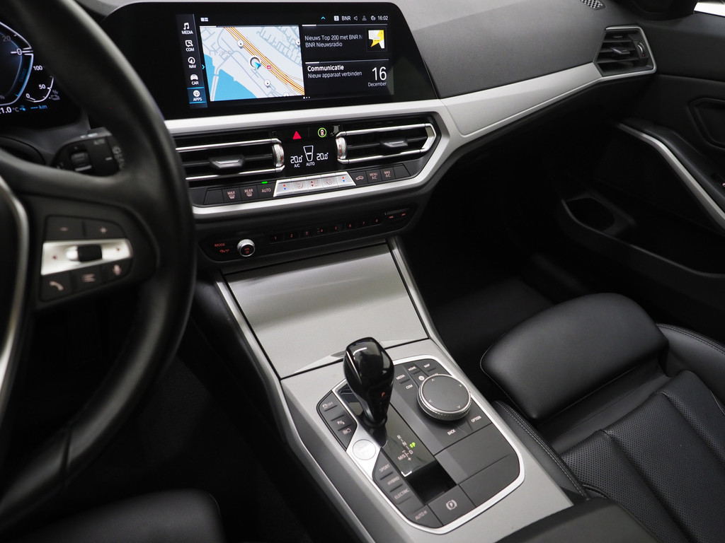 BMW 3 Serie Touring 320e Shadow Line 27