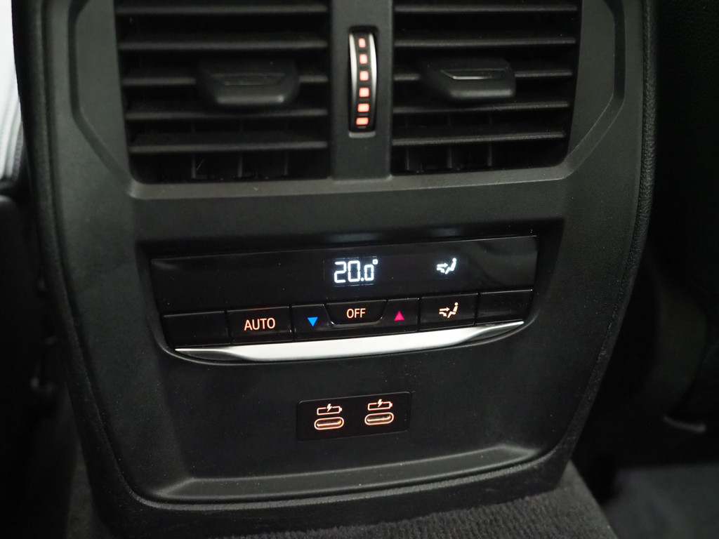 BMW 3 Serie Touring 320e Shadow Line 28