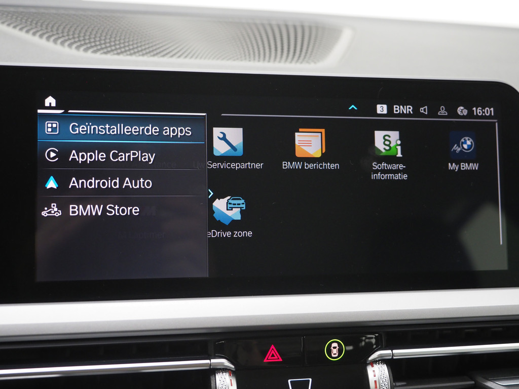 BMW 3 Serie Touring 320e Shadow Line 61