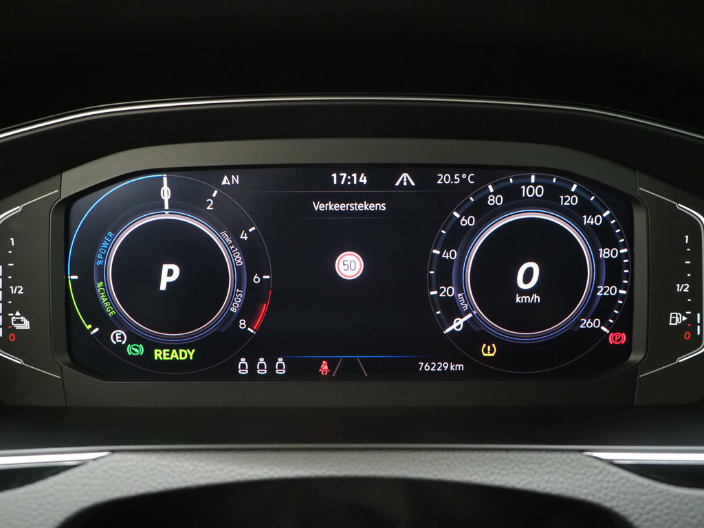 Volkswagen Passat Variant 1.4 TSI PHEV GTE 26