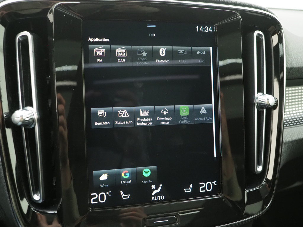 Volvo XC40 1.5 T5 Recharge R-Design 32