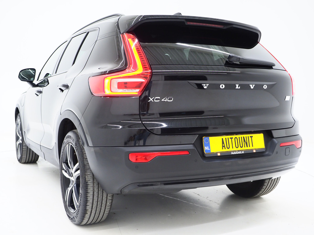 Volvo XC40 1.5 T5 Recharge R-Design 44