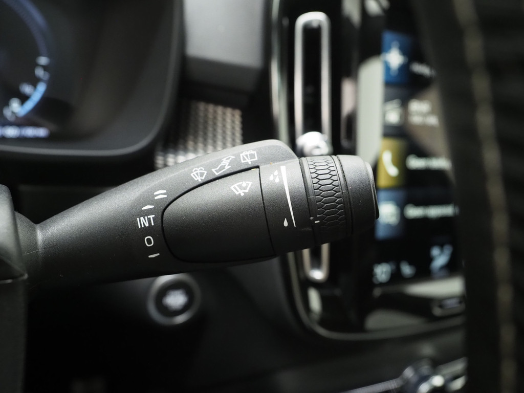 Volvo XC40 1.5 T5 Recharge R-Design 68