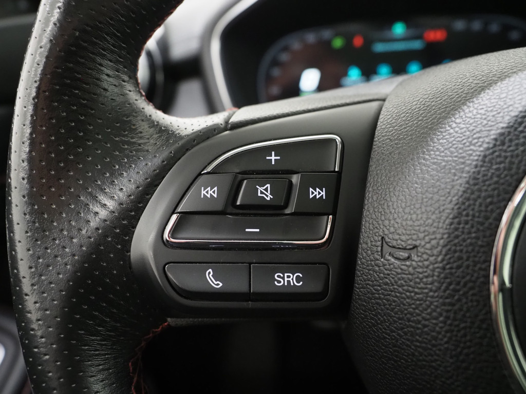 MG EHS 1.5 TGDI Luxury 23