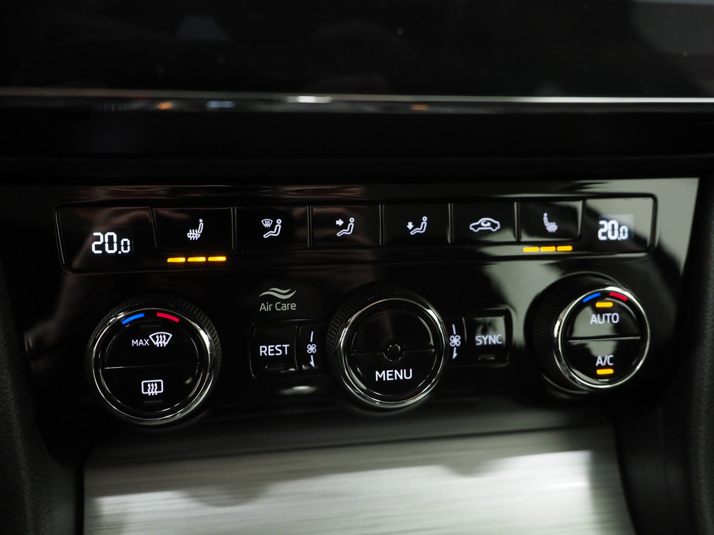 Škoda Superb Combi 1.4 TSI iV 218PK 29