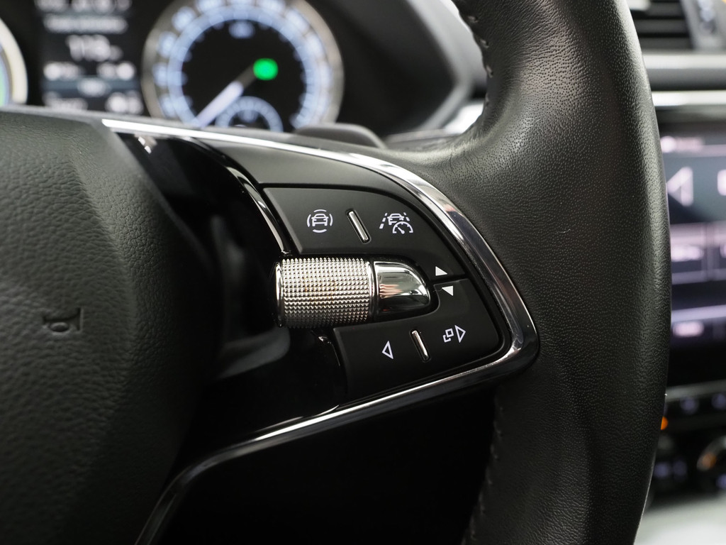 Škoda Superb Combi 1.4 TSI iV 218PK 58