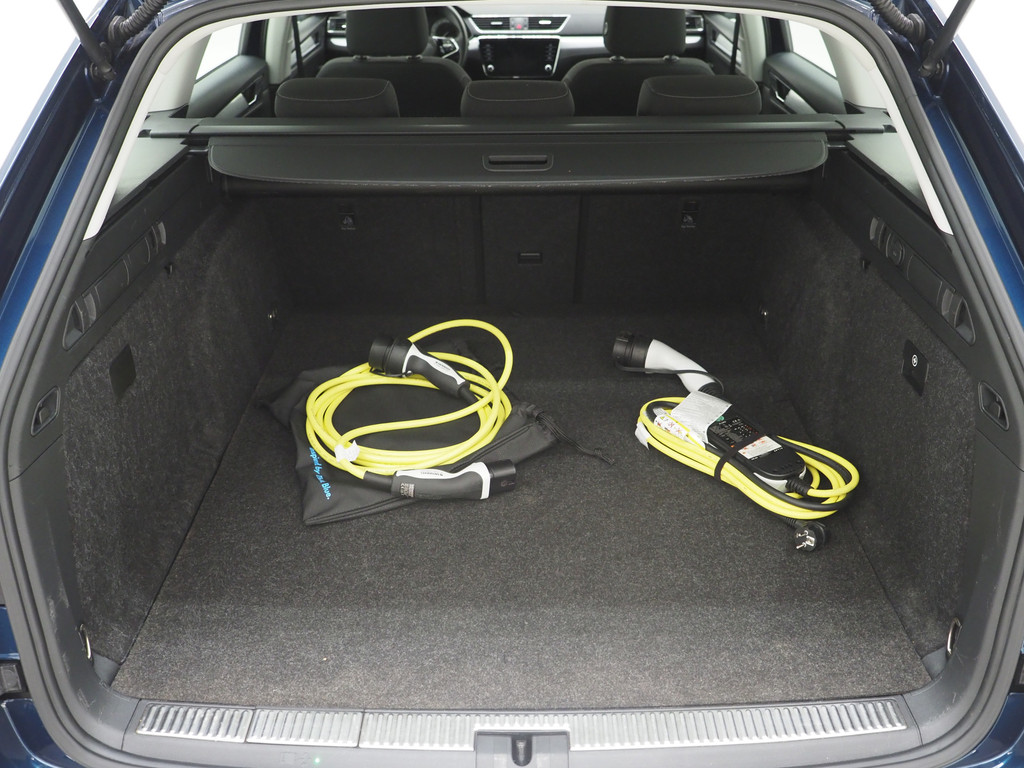 Škoda Superb Combi 1.4 TSI iV 218PK 71