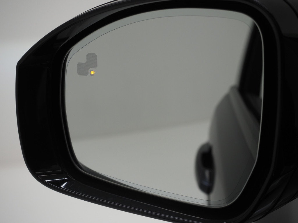 Land Rover Range Rover Sport P400e SVO Palette Grey 15