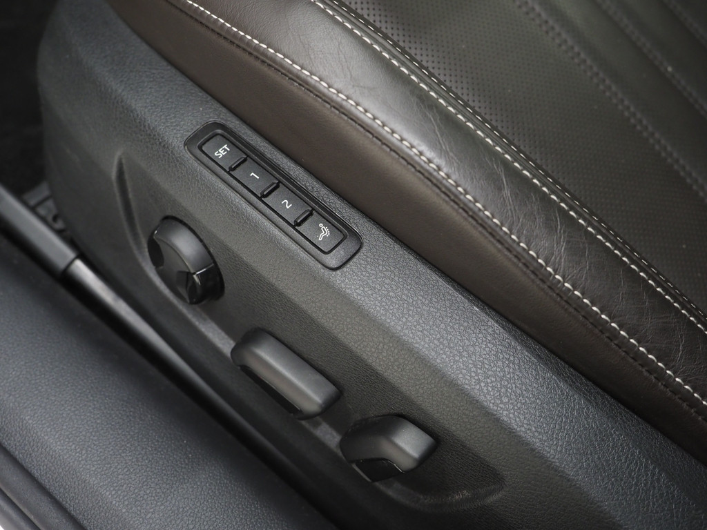 Škoda Superb Combi 1.4 TSI iV Laurin & Klement 20