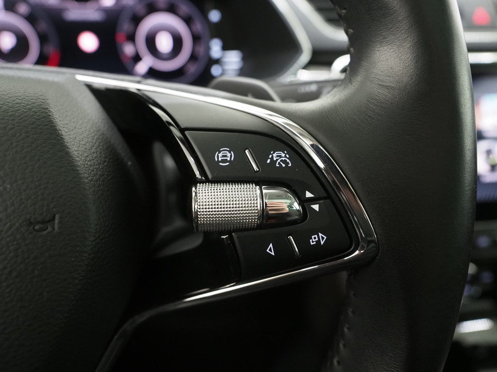 Škoda Superb Combi 1.4 TSI iV Laurin & Klement 25