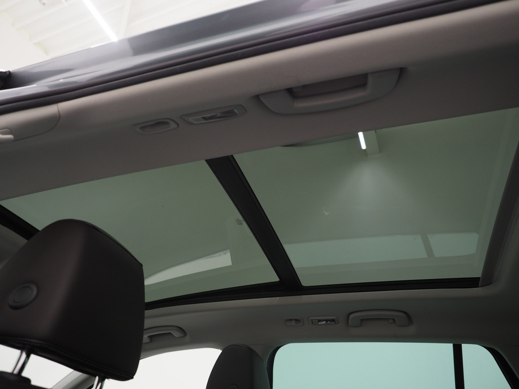 Škoda Superb Combi 1.4 TSI iV Laurin & Klement 41