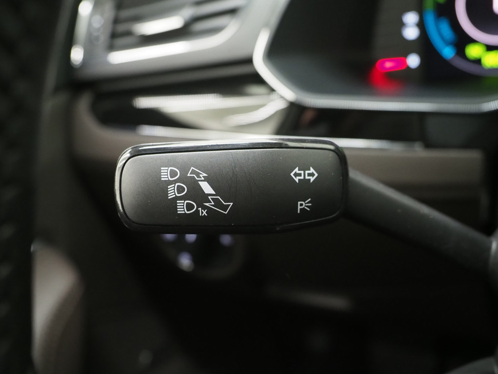 Škoda Superb Combi 1.4 TSI iV Laurin & Klement 66