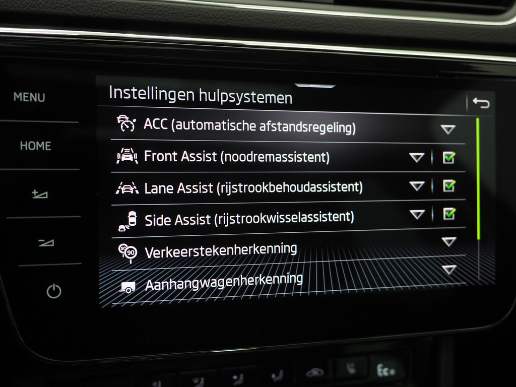 Škoda Superb Combi 1.4 TSI iV Laurin & Klement 75