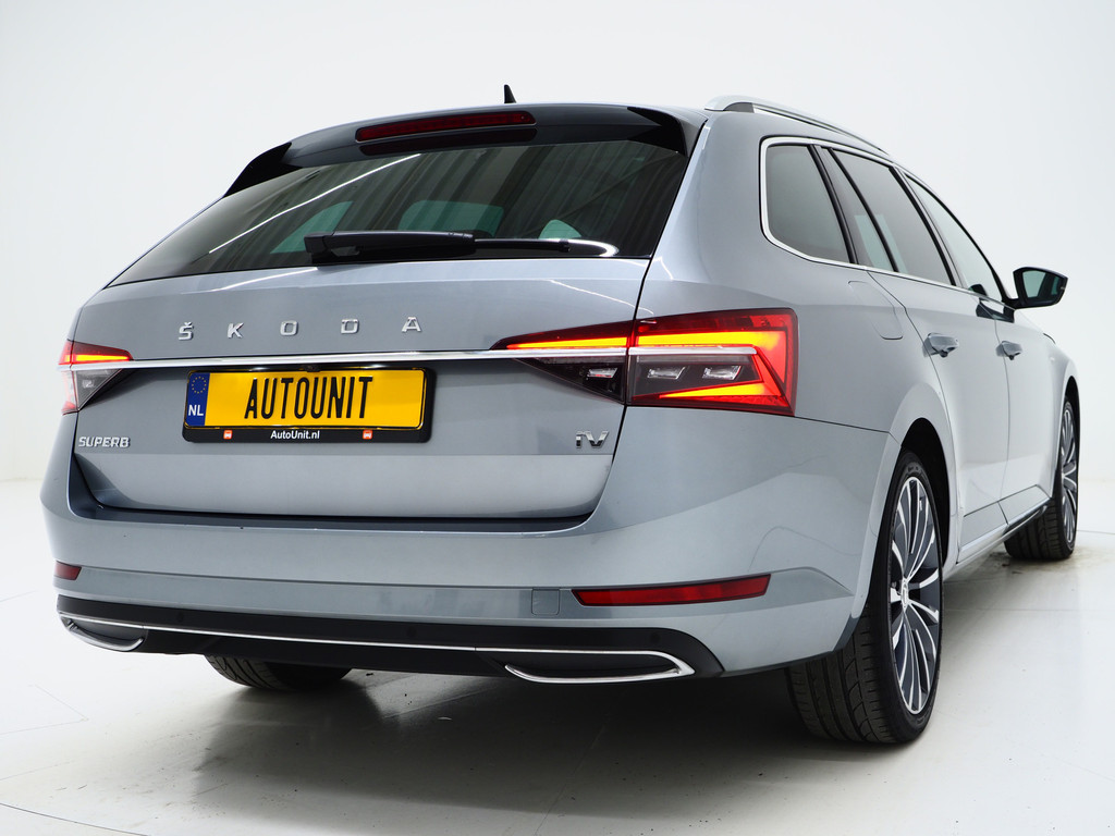 Škoda Superb Combi 1.4 TSI iV Laurin & Klement 8