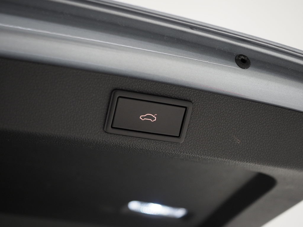 Škoda Superb Combi 1.4 TSI iV Laurin & Klement 87