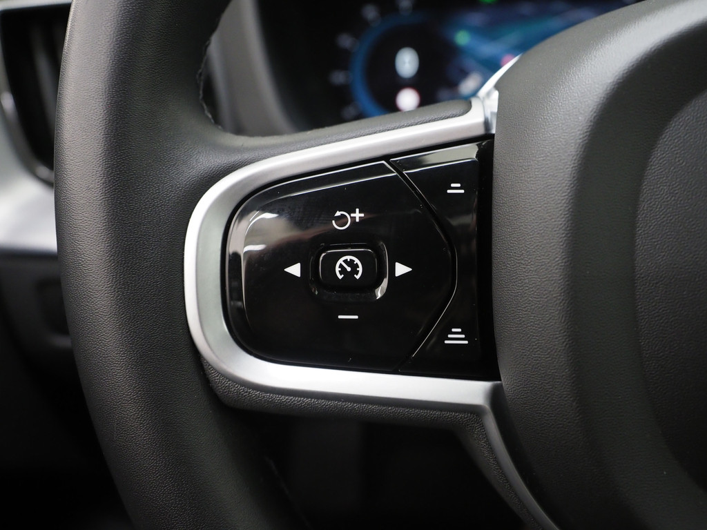 Volvo XC60 2.0 T6 Plug-in hybrid AWD R-Design Long Range 23