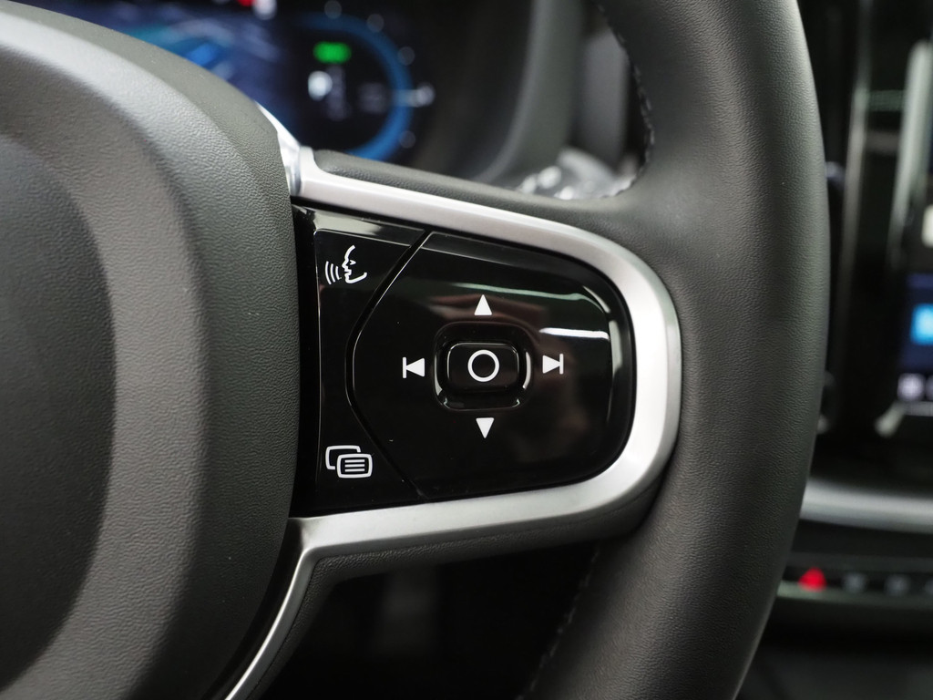 Volvo XC60 2.0 T6 Plug-in hybrid AWD R-Design Long Range 24