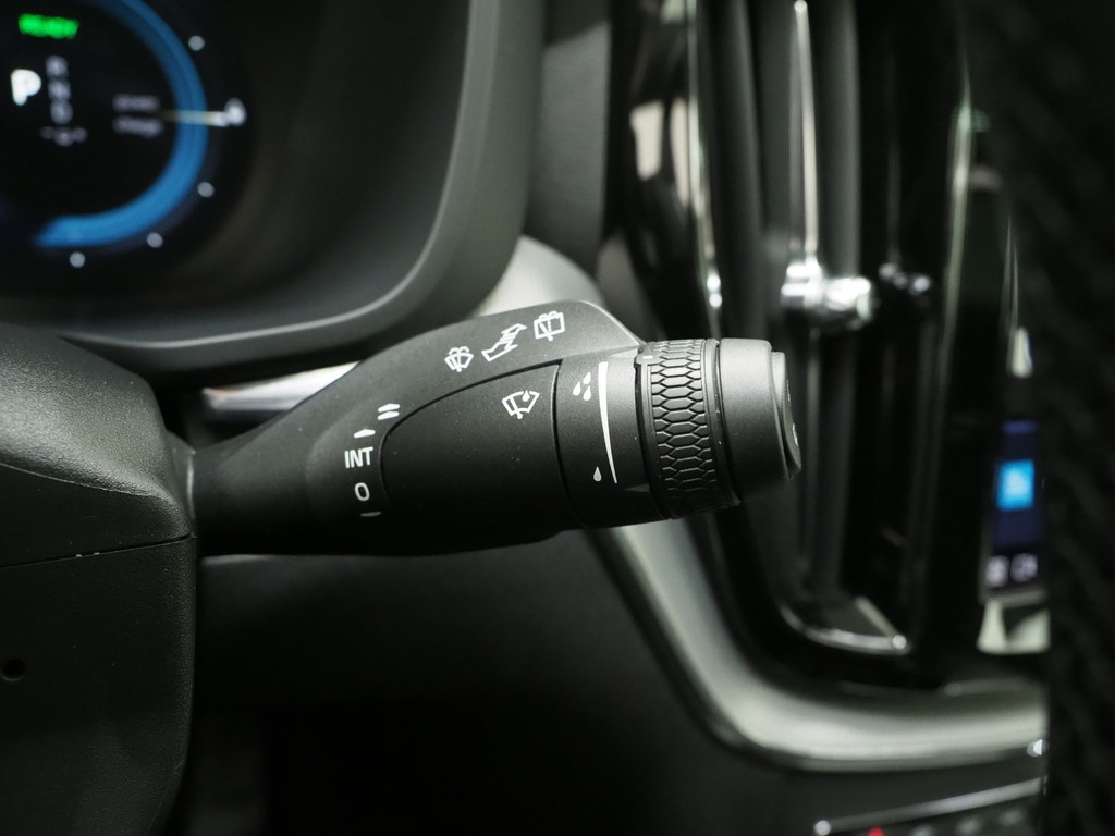 Volvo XC60 2.0 T6 Plug-in hybrid AWD R-Design Long Range 25