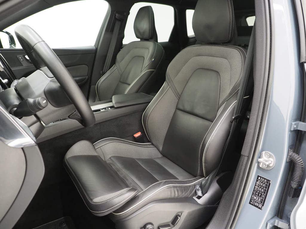 Volvo XC60 2.0 T6 Plug-in hybrid AWD R-Design Long Range 3