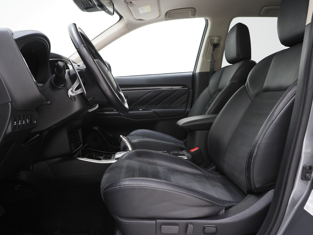 Mitsubishi Outlander 2.4 PHEV Intense 54