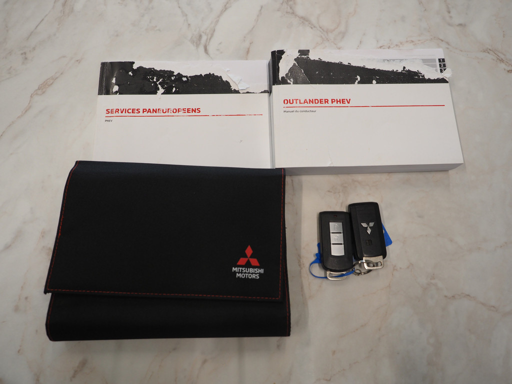 Mitsubishi Outlander 2.4 PHEV Intense 8