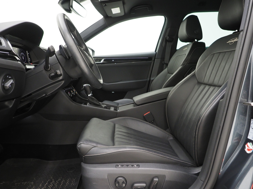 Škoda Superb Combi 1.4 TSI iV Laurin & Klement 16