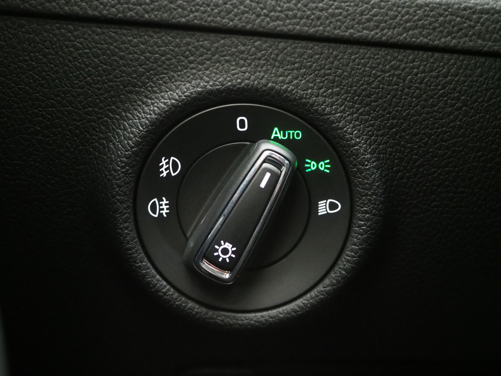 Škoda Superb Combi 1.4 TSI iV Laurin & Klement 21