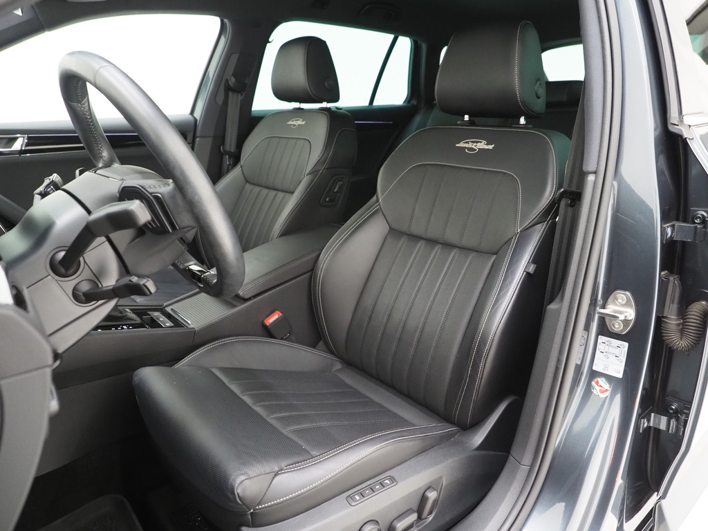 Škoda Superb Combi 1.4 TSI iV Laurin & Klement 3