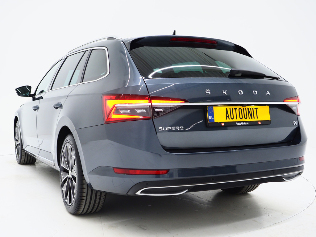 Škoda Superb Combi 1.4 TSI iV Laurin & Klement 47