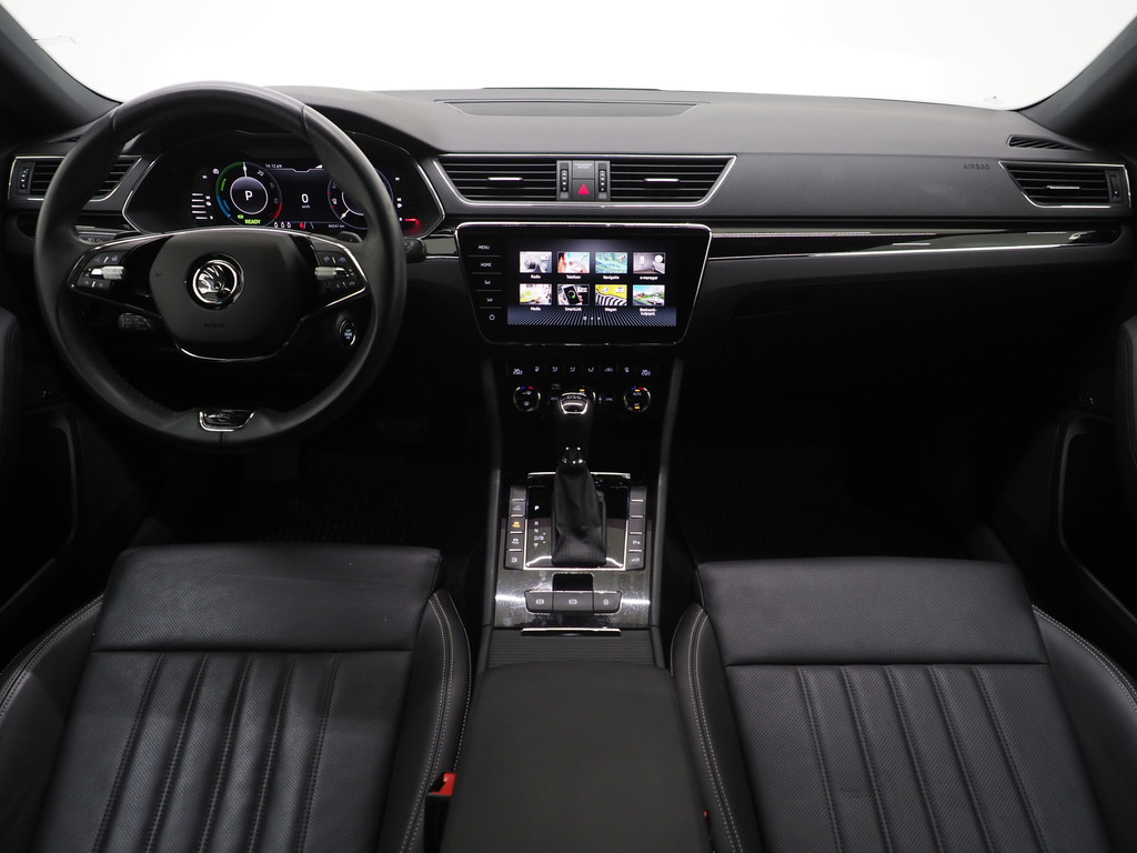 Škoda Superb Combi 1.4 TSI iV Laurin & Klement 49