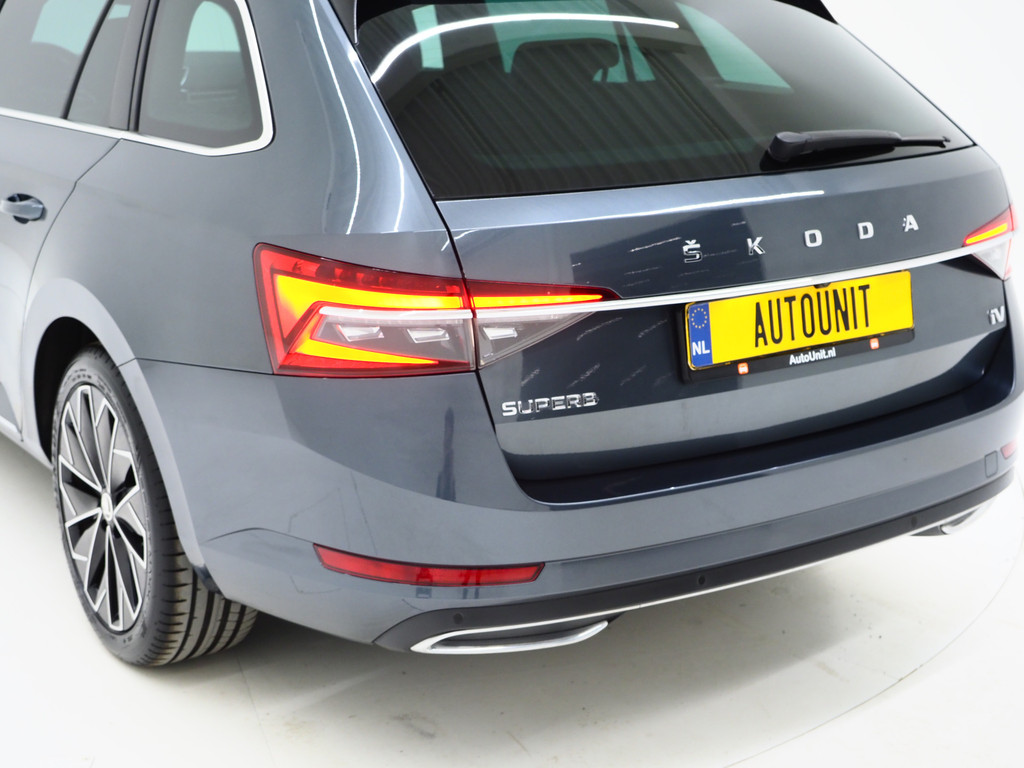 Škoda Superb Combi 1.4 TSI iV Laurin & Klement 58