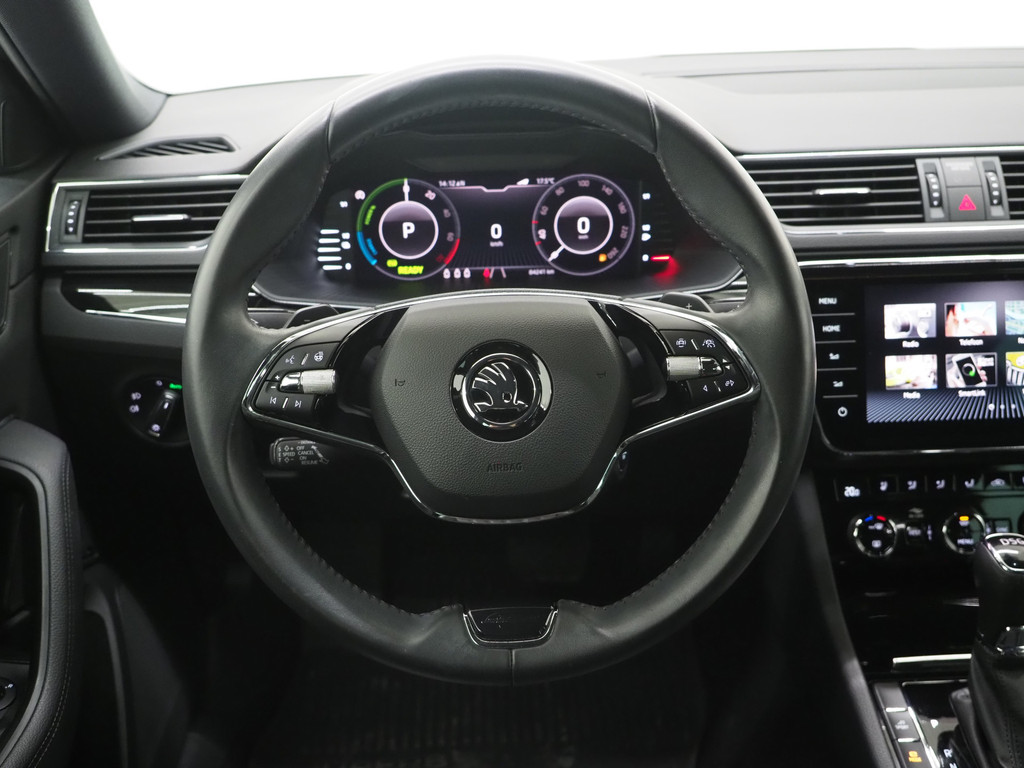 Škoda Superb Combi 1.4 TSI iV Laurin & Klement 84